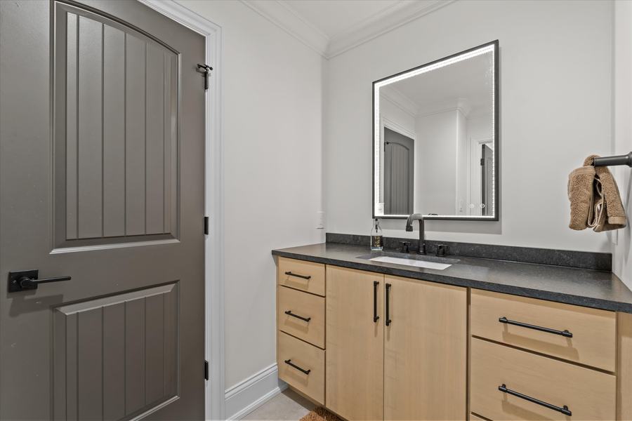 Bath · Designer · Maple, Sand stain