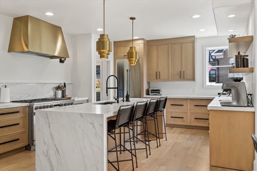 Kitchen · Savannah doors · Siesta drawer fronts · Maple, Sand stain