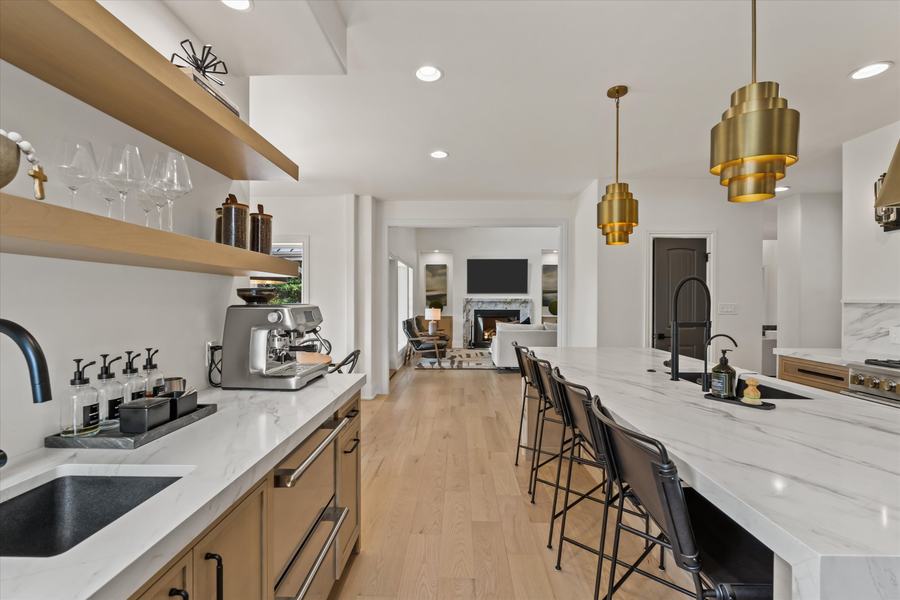 Kitchen · Savannah doors · Siesta drawer fronts · Maple, Sand stain