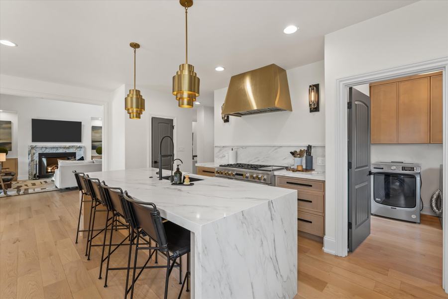 Kitchen · Savannah doors · Siesta drawer fronts · Maple, Sand stain