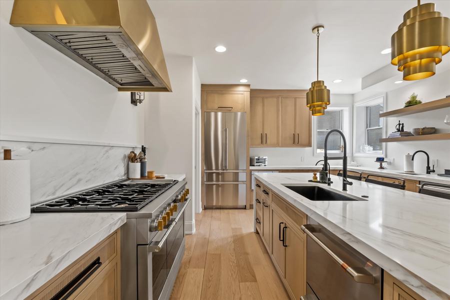 Kitchen · Savannah doors · Siesta drawer fronts · Maple, Sand stain